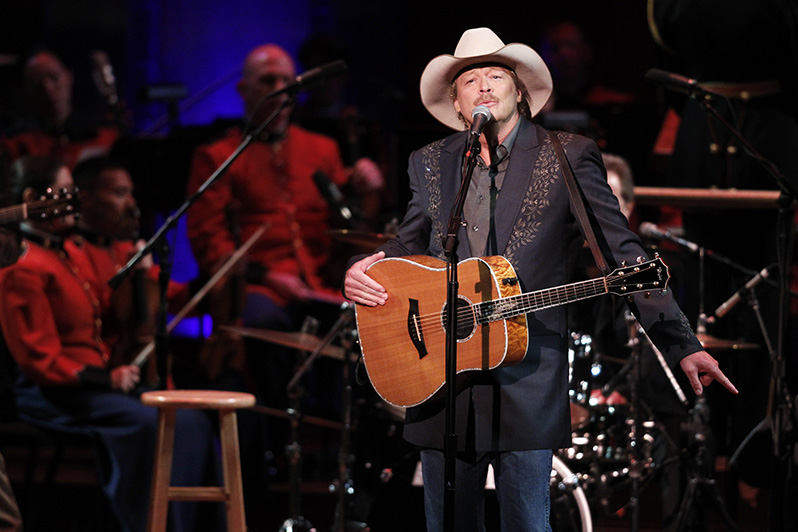 Sissy's Song': The Story Behind Alan Jackson's Song of Grief and Loss