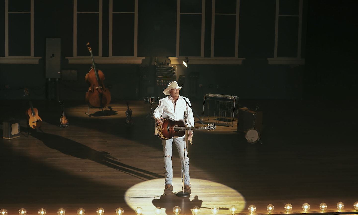 alan-jackson-where-have-you-gone-video-shoot-02 Alan Jackson Performs At Ryman For Where Have You Gone Video