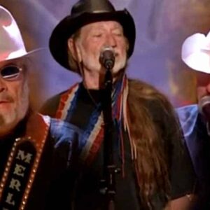 Toby Keith Joined Country Legend Merle Haggard In A Memorable Duet of "Mama Tried"